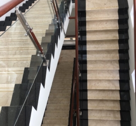 Đá cầu thang marble rosalight