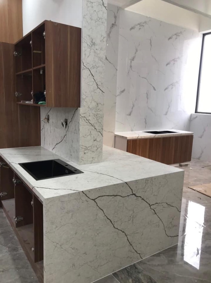 Thi công bàn bếp đá hoa cương TPHCM