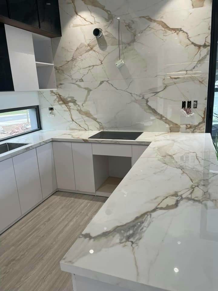 Thi công bàn bếp đá hoa cương TPHCM